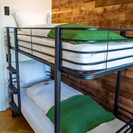 Zum Burggraf Szálloda 3*