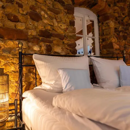 Szálloda Zum Burggraf Neuleiningen