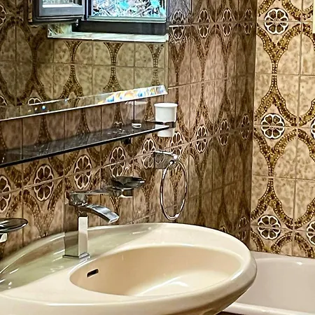 Zum Burggraf Szálloda 3*