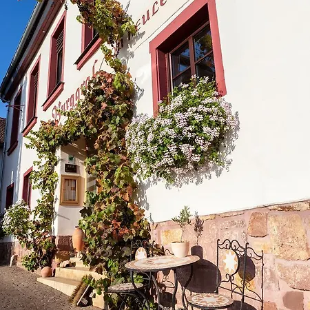 Szálloda Zum Burggraf Neuleiningen