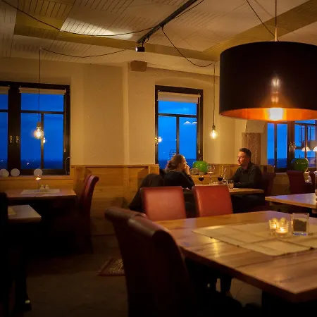 Hotel Restaurant Zum Burggraf 3*