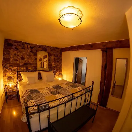 Hotel Restaurant Zum Burggraf 3*