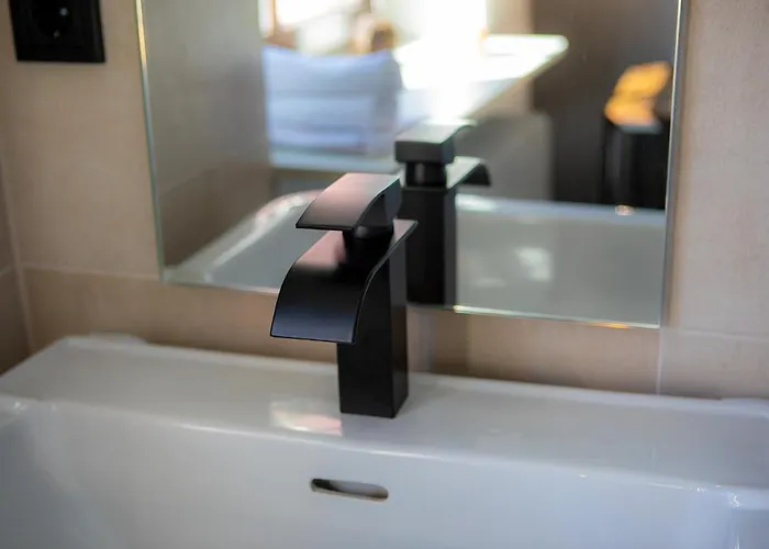 Hotel Restaurant Zum Burggraf 3*