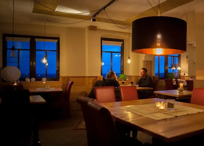 Hotel Restaurant Zum Burggraf 3*